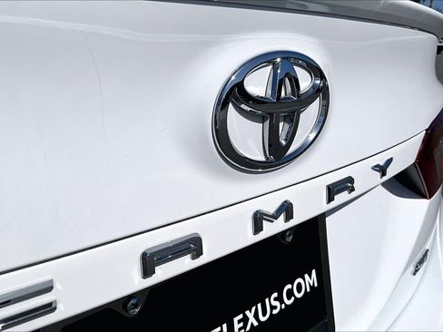 Used 2024 Toyota Camry SE FWD image 29