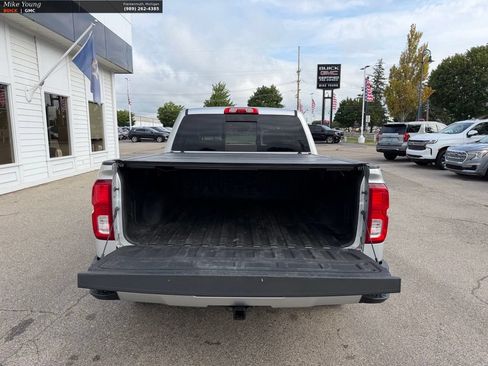 Used 2017 Chevrolet Silverado 1500 LTZ Z71 w/ LTZ Plus Package AWD/4WD image 9