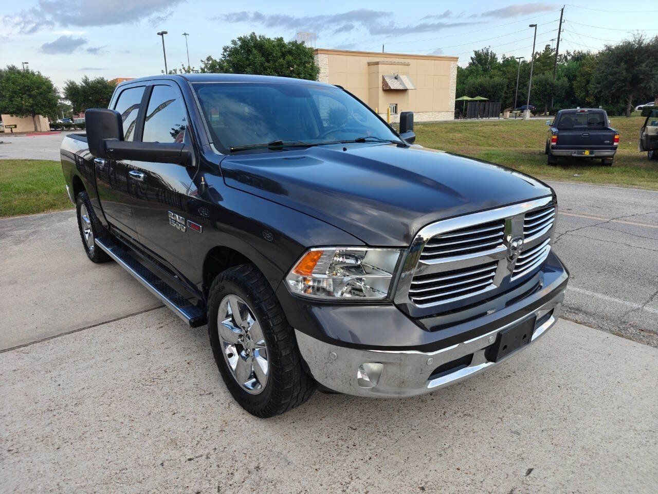 Used 2015 RAM 1500 Lone Star RWD image 4