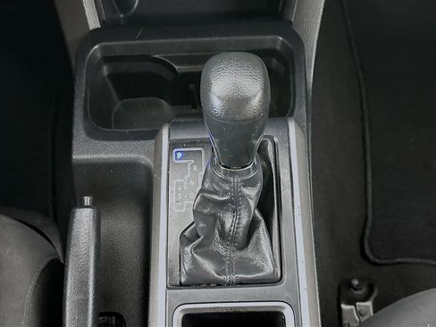 Used 2020 Toyota Tacoma SR5 RWD image 16