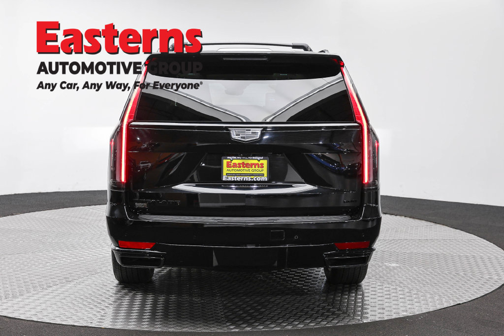 Used 2024 Cadillac Escalade ESV Sport Platinum w/ LPO, ONYX Package AWD/4WD image 7