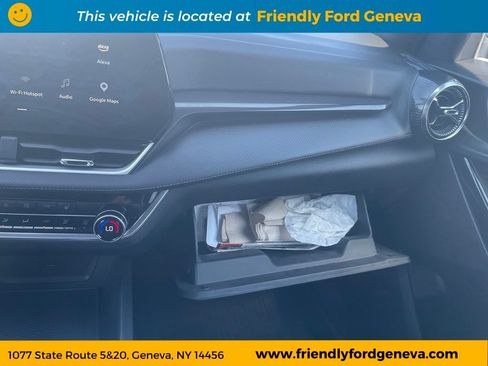 Used 2025 Chevrolet Equinox LT w/ Convenience Package II AWD/4WD image 24