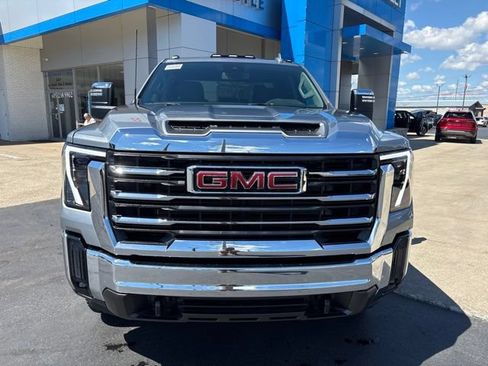 New 2026 GMC Sierra 3500 SLT w/ SLT Convenience Package AWD/4WD image 8