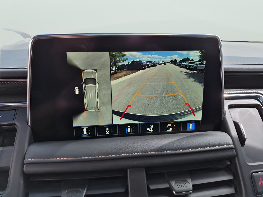 Used 2023 GMC Yukon XL AT4 w/ AT4 Premium Package AWD/4WD image 25