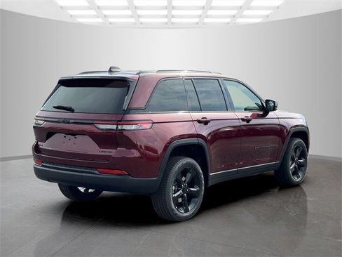 New 2025 Jeep Grand Cherokee Limited image 5
