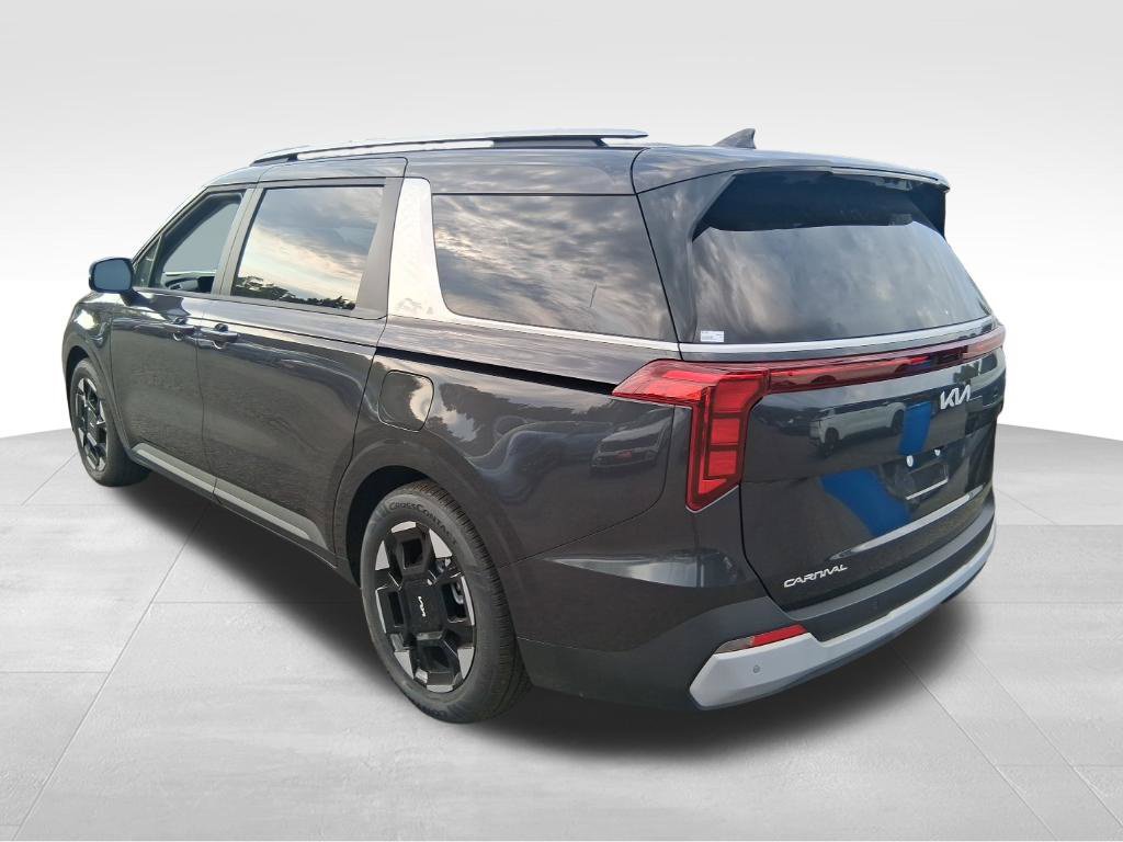 Certified 2026 Kia Carnival EX FWD image 8