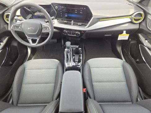 New 2026 Chevrolet Trax LT FWD image 19