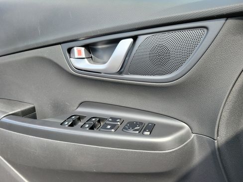 Used 2023 Hyundai Kona SEL image 8