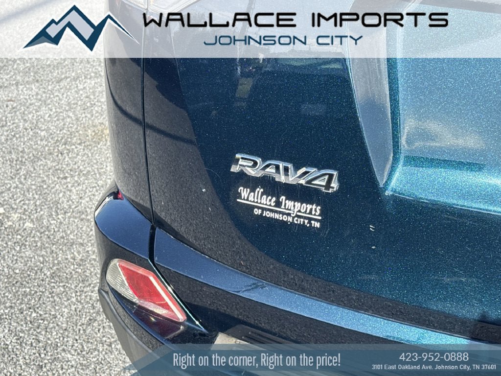 Used 2017 Toyota RAV4 SE AWD/4WD image 12