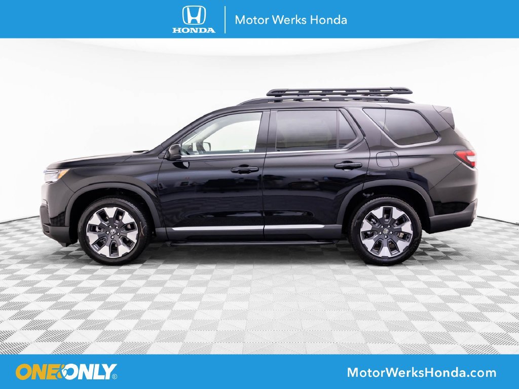 New 2026 Honda Pilot Touring image 2