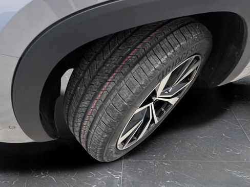 Used 2024 Volkswagen Atlas SEL Premium R-Line image 39