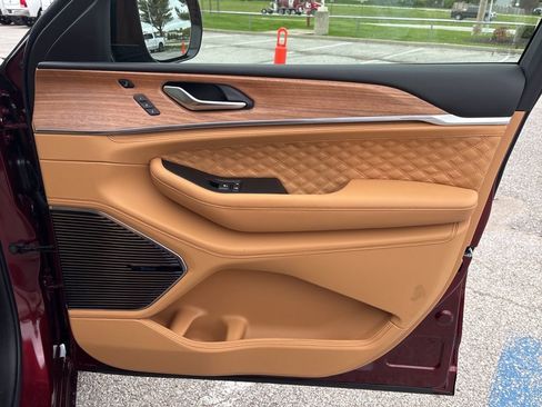 New 2026 Jeep Grand Cherokee Summit AWD/4WD image 50