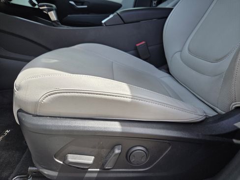Certified 2025 Hyundai Santa Cruz Limited AWD/4WD image 18