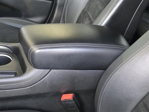 Used 2022 Dodge Durango GT image 9