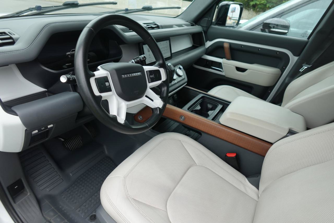 Used 2023 Land Rover Defender 110 SE AWD/4WD image 20