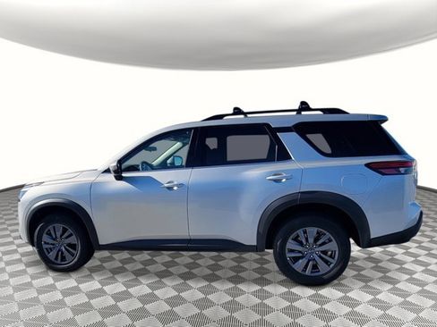New 2025 Nissan Pathfinder SV image 2