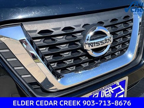 Used 2018 Nissan Kicks SV FWD image 32