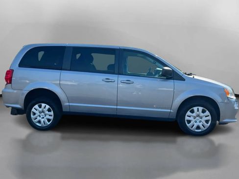 Used 2018 Dodge Grand Caravan SE w/ Power Convenience Group I FWD image 7