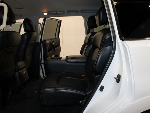 Used 2018 INFINITI QX80 2WD w/ Driver Assistance Package image 17