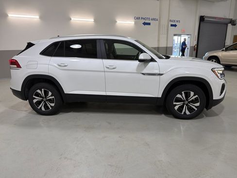 New 2026 Volkswagen Atlas Cross Sport SE AWD/4WD image 10