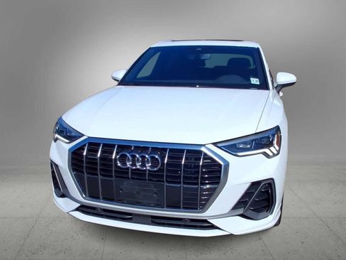 Used 2024 Audi Q3 2.0T Premium w/ Convenience Package AWD/4WD image 3