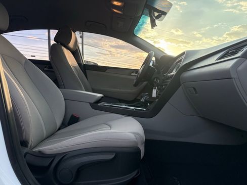Used 2017 Hyundai Sonata SE image 33