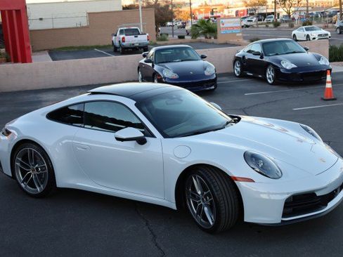 Used 2025 Porsche 911 Carrera image 11