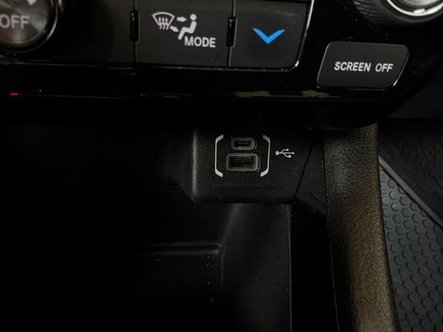 Used 2025 Jeep Compass Trailhawk AWD/4WD image 25