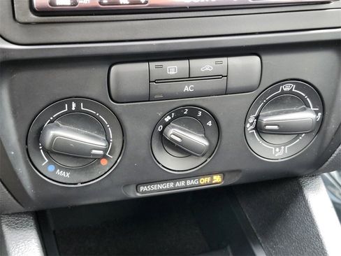 Used 2012 Volkswagen Jetta 2.0L Base image 21