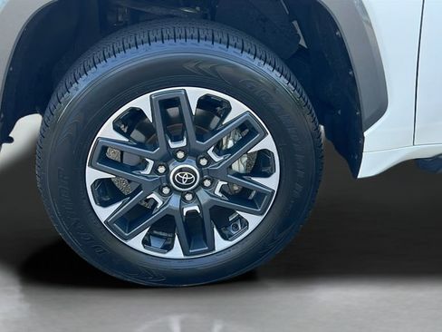 Used 2023 Toyota Tundra Limited AWD/4WD image 36