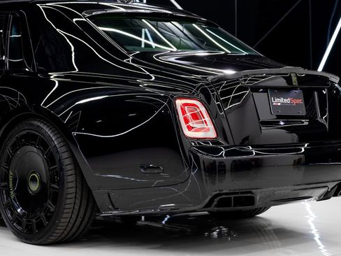 Used 2023 Rolls-Royce Phantom Sedan w/ The Phantom Package image 22