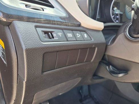 Used 2017 Hyundai Santa Fe Sport FWD image 21