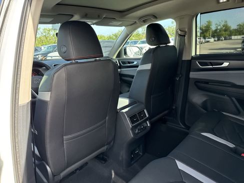 New 2026 Volkswagen Atlas Peak Edition AWD/4WD image 17