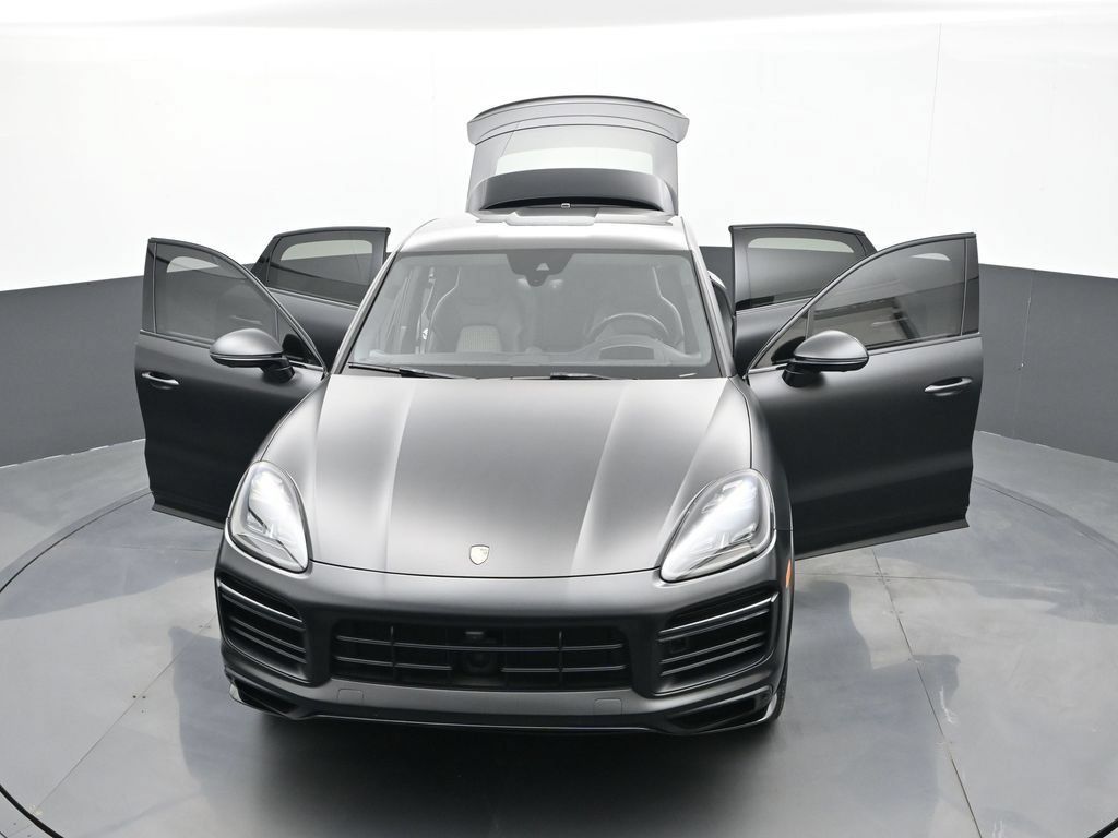 Certified 2022 Porsche Cayenne Turbo AWD/4WD image 26