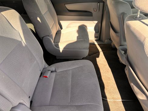 Used 2013 Honda Odyssey EX image 10