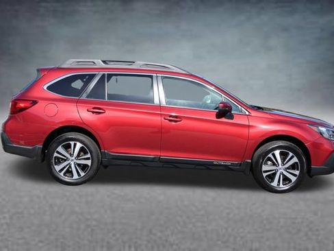 Used 2019 Subaru Outback 2.5i Limited AWD/4WD image 2