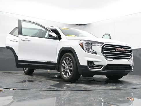 Used 2023 GMC Terrain SLT image 67