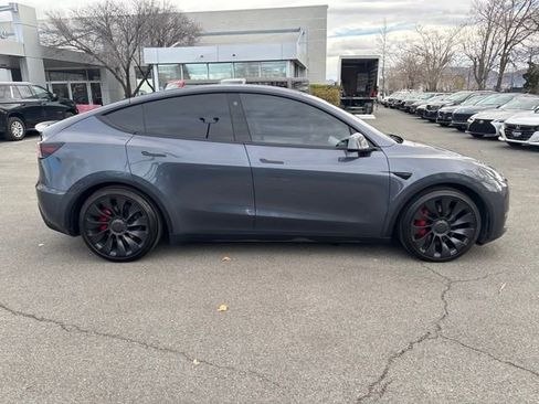Used 2022 Tesla Model Y Performance image 7