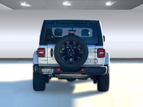Used 2023 Jeep Wrangler Sahara image 9