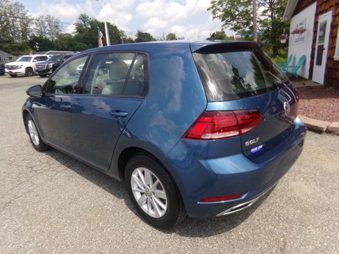 Used 2018 Volkswagen Golf S image 9