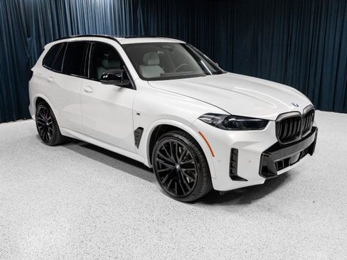 Used 2025 BMW X5 M60i AWD/4WD image 3