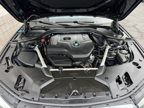 Used 2019 BMW 530i xDrive w/ M Sport Package AWD/4WD image 2
