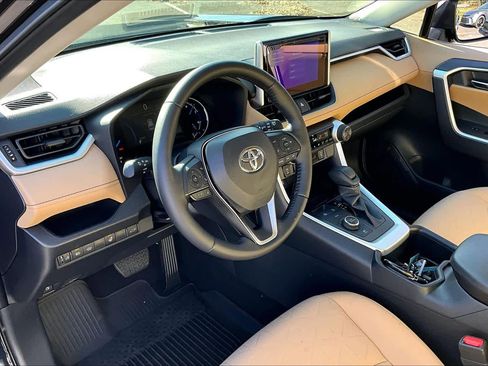 Certified 2025 Toyota RAV4 XLE image 19
