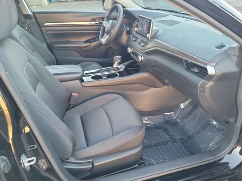Used 2023 Nissan Altima 2.5 SV image 14