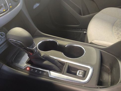 Used 2024 Chevrolet Equinox LS w/ LS Convenience Package FWD image 26