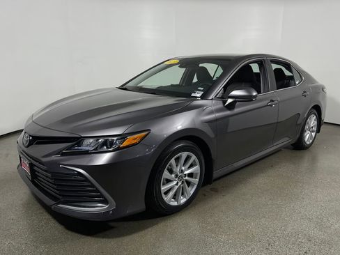 Certified 2023 Toyota Camry LE image 7