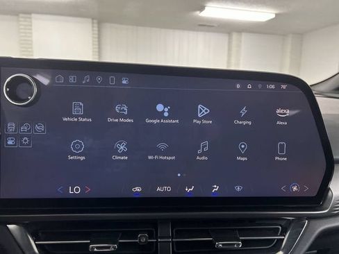 Certified 2025 Chevrolet Equinox EV LT FWD image 13