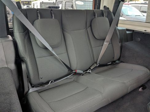 Used 2022 Jeep Wrangler Sport image 15