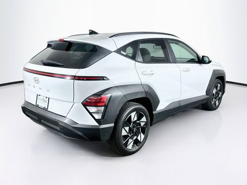 Used 2025 Hyundai Kona SEL FWD image 9