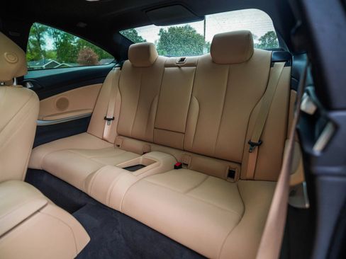 Used 2019 BMW 430i Coupe w/ Convenience Package RWD image 27